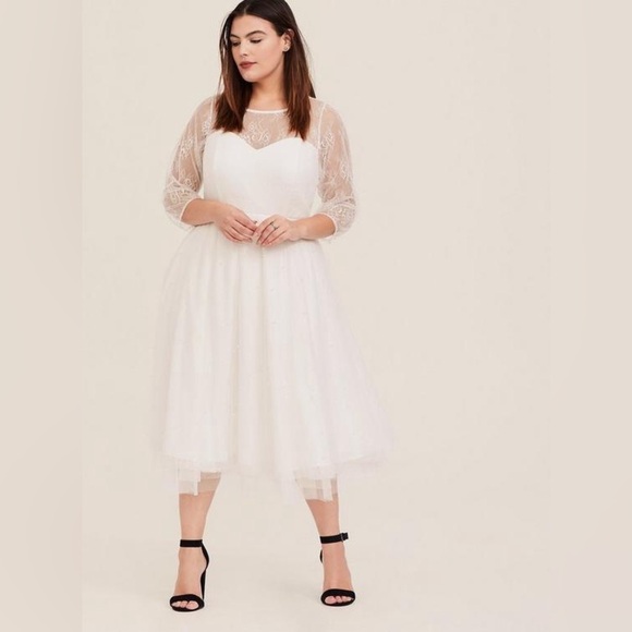 torrid Dresses & Skirts - Torrid Ivory Lace & Pearl Midi Dress - New - Size 24